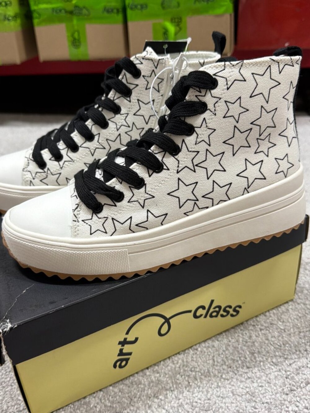 Art Class Kids' Youth Size 5 Blakely Stars High-Top Sneakers Lace-Up White